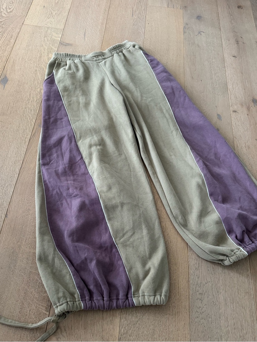 Out From Under Cozy Vibes Colorblocked Jogger Sweatpant Small - Picture 7 of 12